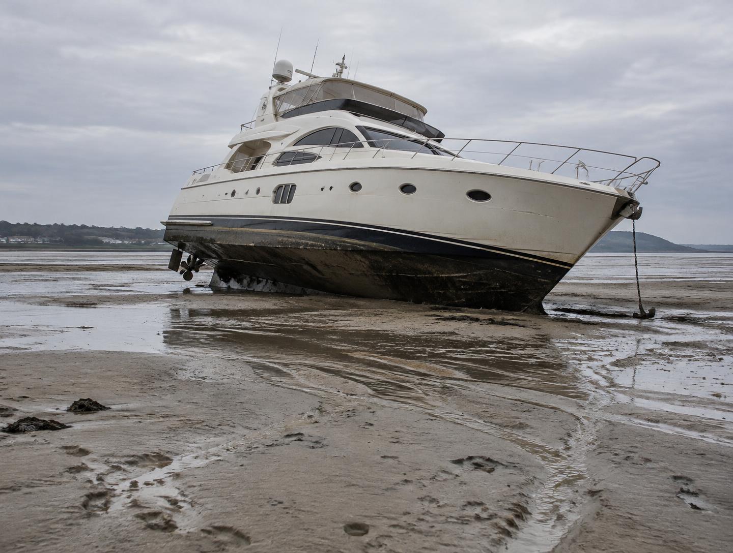Squat Effect: Why Boats Sink Deeper at Speed